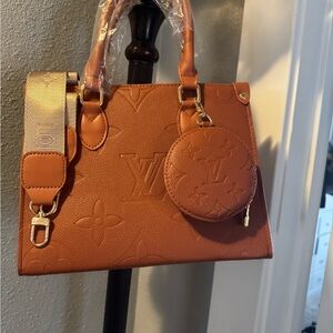 Tan Handbag with crossbody strap